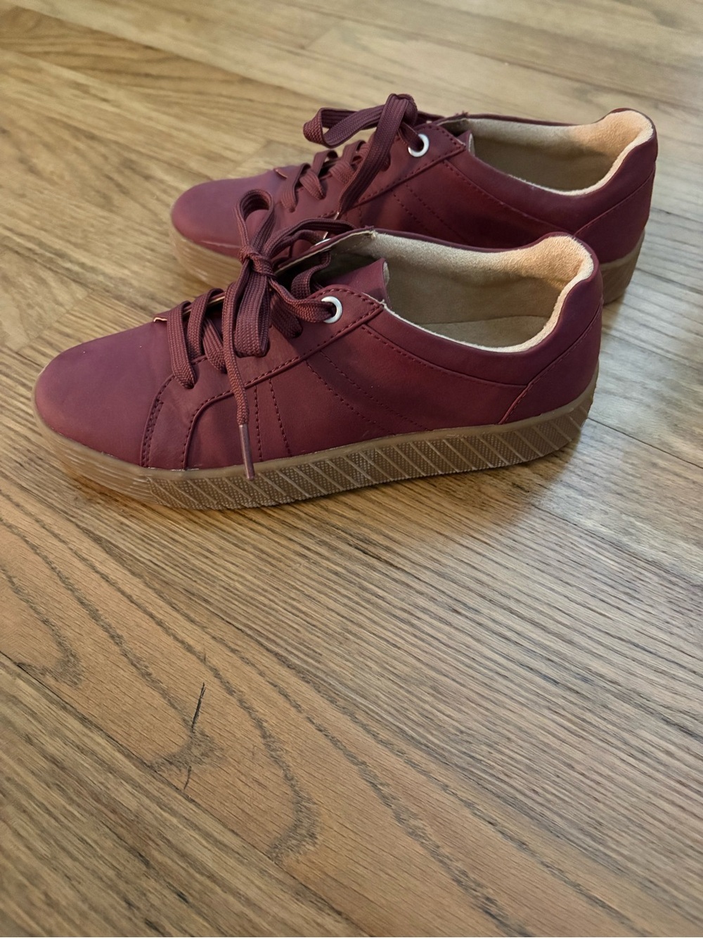 SOUL Naturalizer Burgundy Lace-Up Platform Sneakers